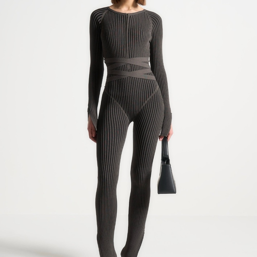 Manière De Voir : Grey/Black Knitted Two Tone Jumpsuit with Belt
